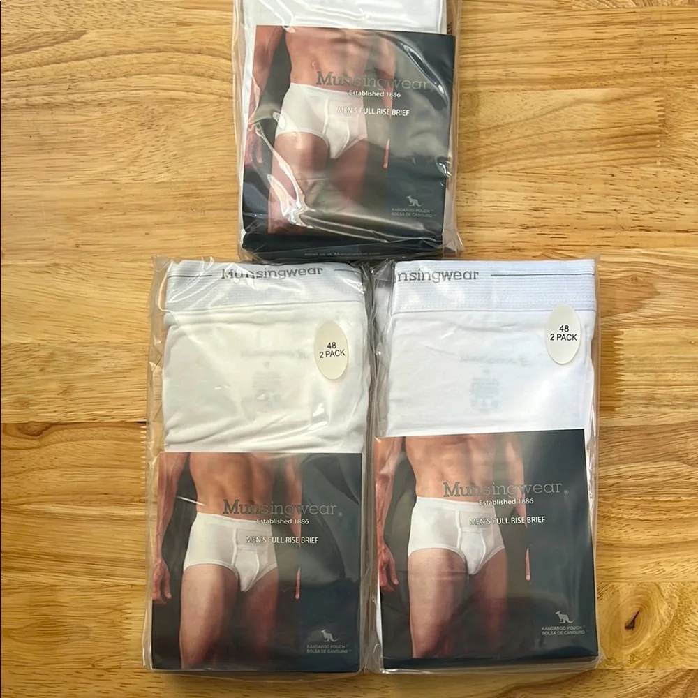 Men's Munsingwear White full rise brief size 48 NWT